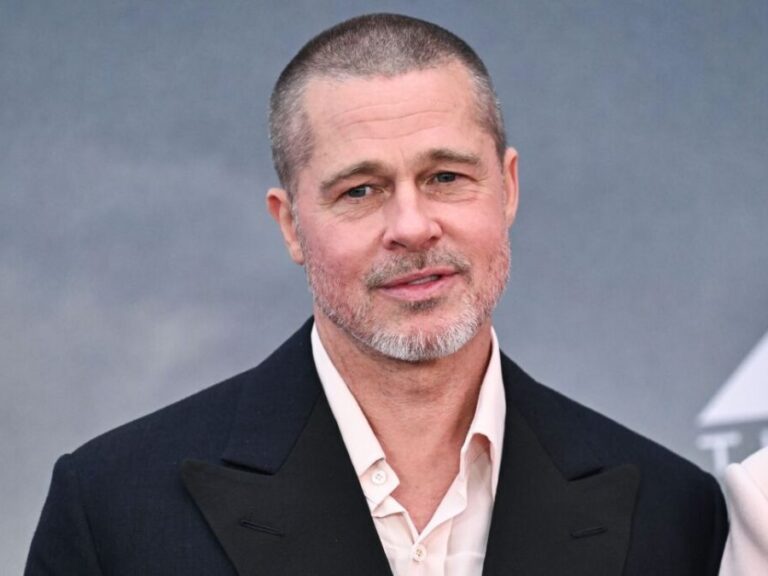 ο-μπραντ-πιτ-τρολλάρει-άδωνι-δια-χει-1549791