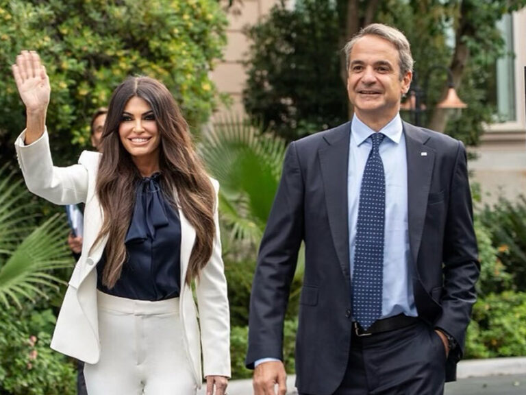 h-κίμπερλι-κάνει-like-στον-δένδια-1550214