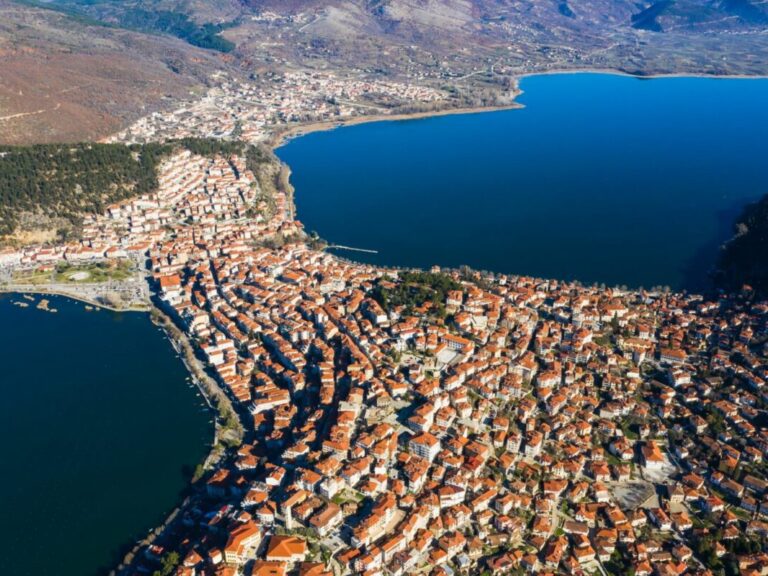 καστοριά-σε-επικίνδυνα-ύψη-η-στάθμη-τη-1550866