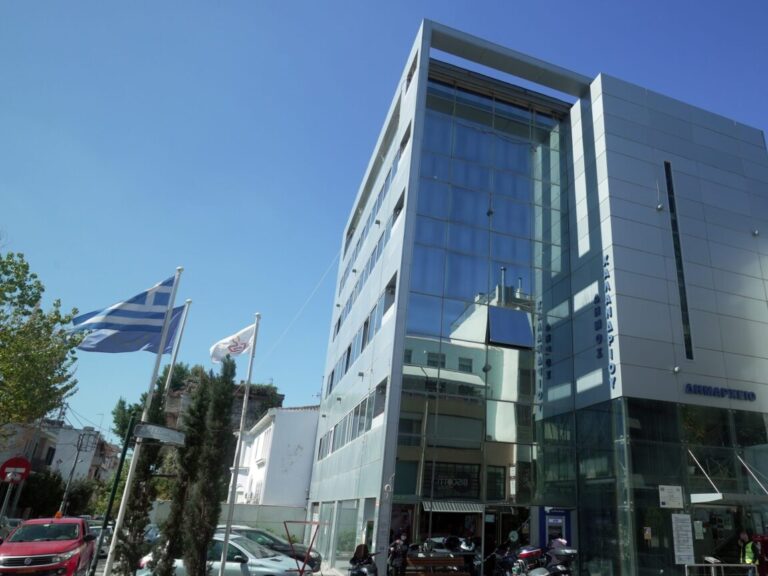 αρχική-1560507