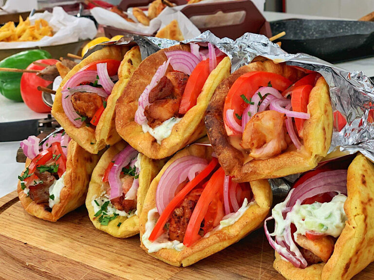 πόσα-σουβλάκια-αγοράζει-ο-κατώτατος-μ-1564890