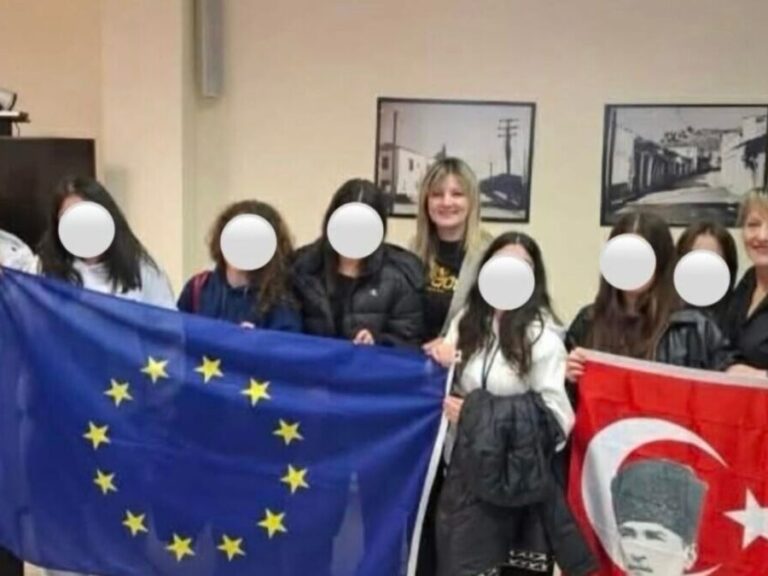 αντιδήμαρχος-υποδέχθηκε-τούρκους-μα-1563625