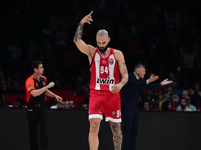 euroleague-ισοπέδωσε-τη-φενερ-ο-ολυμπιακός-β-1559641