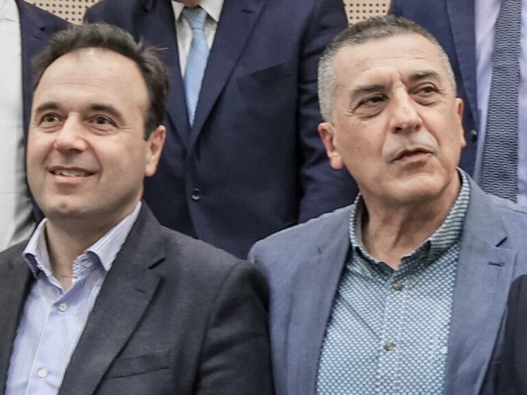 ο-παπαστεργίου-δείχνει-κουρέτα-για-τη-1552173