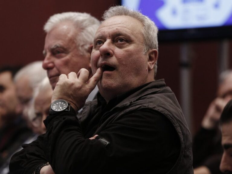 χυδαία-ανάρτηση-ψαριανού-κατά-κωνστα-1565465