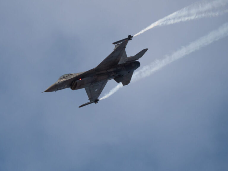 ανησυχία-στη-θεσσαλονίκη-πετούν-μαχη-1553146