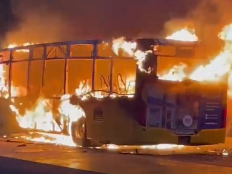 ελβετία-νεκροί-και-τραυματίες-σε-λεωφ-1556544