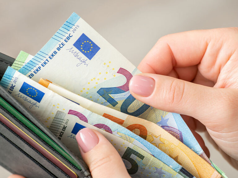 αρχική-1556693