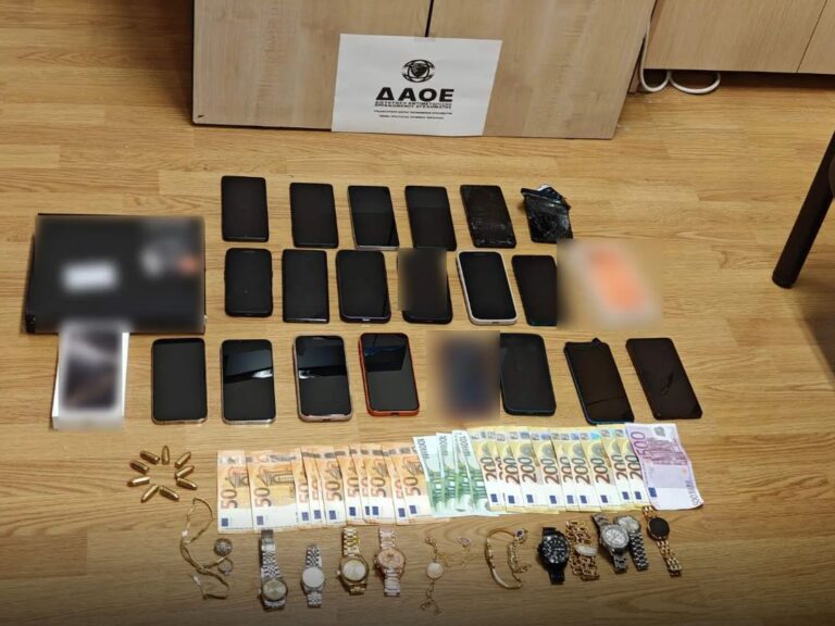 εξαρθρώθηκε-σπείρα-που-εξαπατούσε-πο-1554158