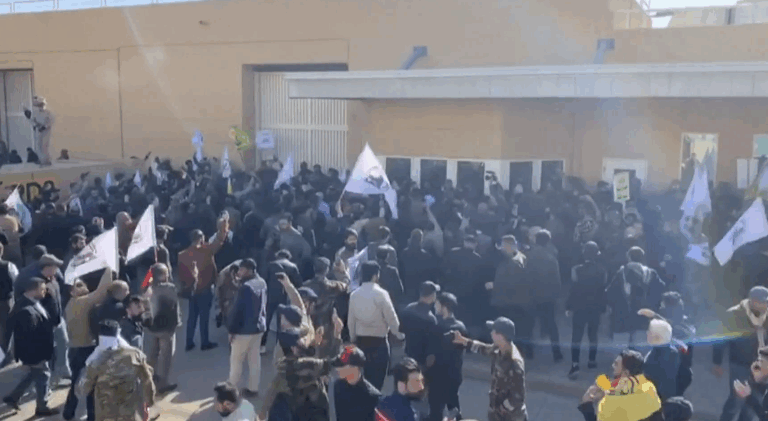 βαγδάτη-επίθεση-διαδηλωτών-στην-πρεσ-1552254