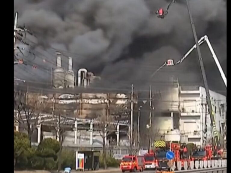 φωτιά-σε-εργοστάσιο-στη-νότια-κορέα-δέ-1561356