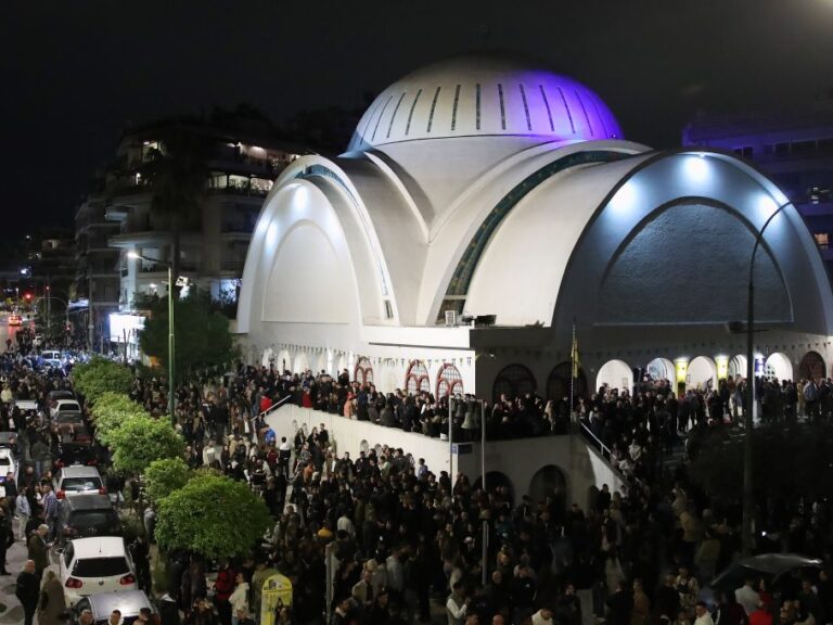 ισχυρή-αστυνομική-παρουσία-στον-νέο-κ-1570720