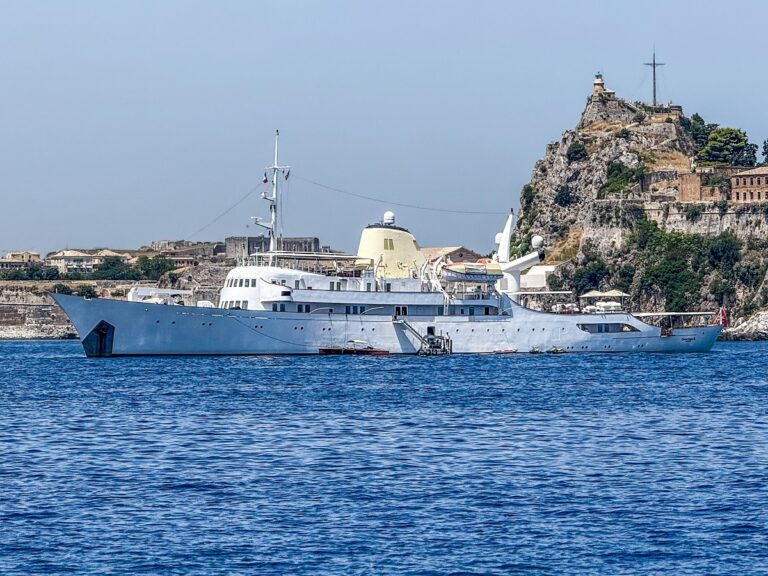 christina-o-πωλείται-η-θρυλική-θαλαμηγός-του-1571681