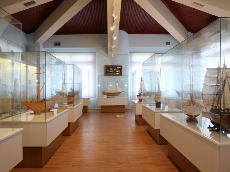 επιτήδειοι-έκλεψαν-πινακίδα-μουσείο-1573105