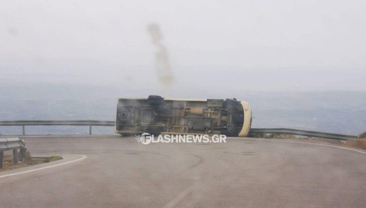 χανιά-ανατράπηκε-λεωφορείο-εν-κινήσε-1573172