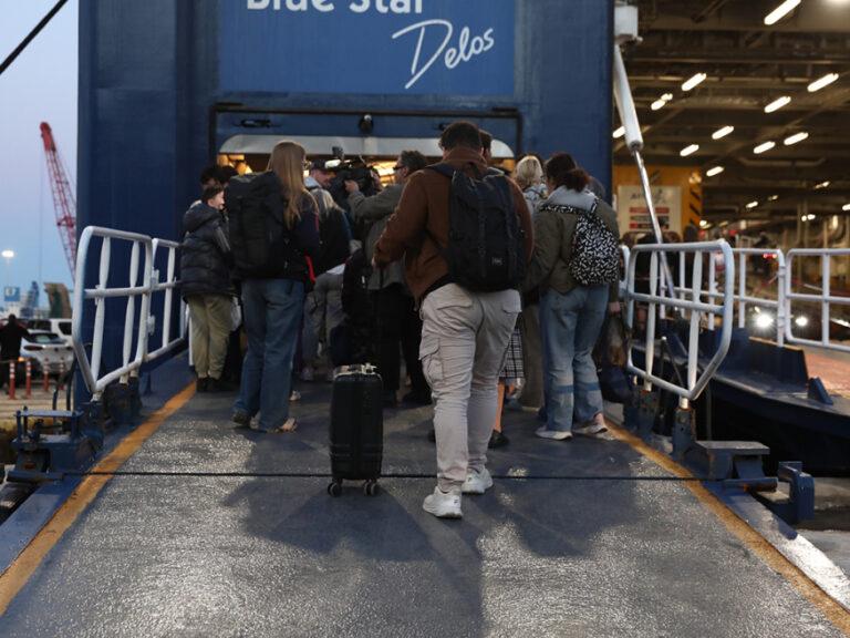 κατά-χιλιάδες-φεύγουν-οι-εκδρομείς-το-1569689