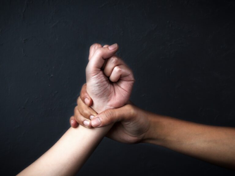 χειροπέδες-σε-δημοτικό-σύμβουλο-για-ε-1569444