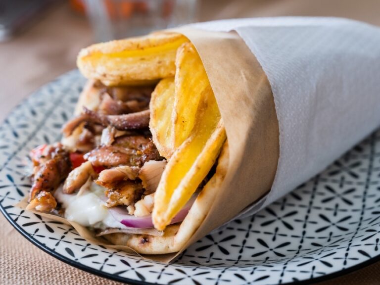 η-ιστορία-του-εθνικού-μας-πιάτου-1572086