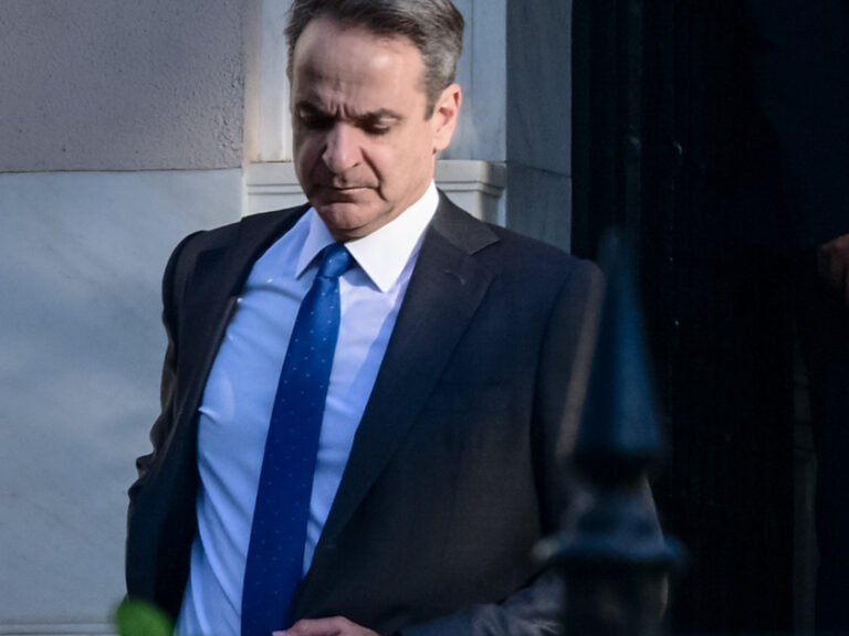 μητσοτάκης-παρέμεινε-4-ώρες-στον-ευαγ-1573521