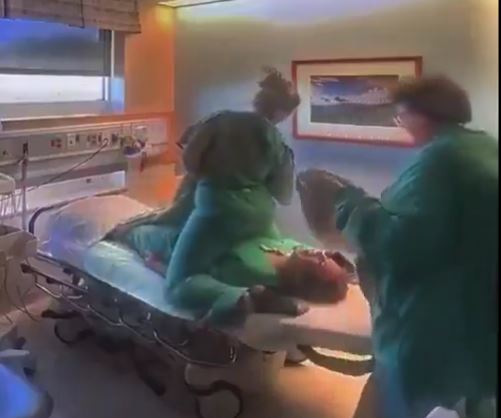 σάλος-από-προκλητικό-βίντεο-με-νοσοκό-1572900