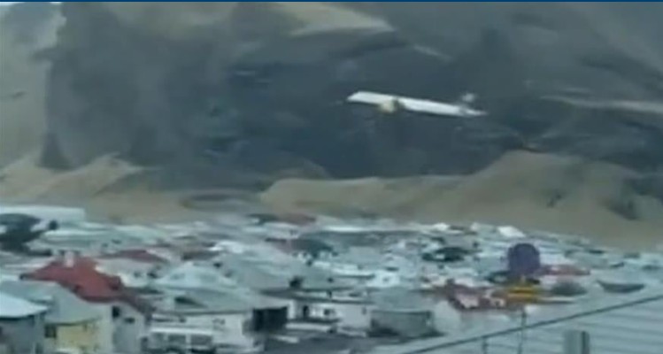 πιλότος-πήρε-το-boeing-του-και-καβάλησε-1571073