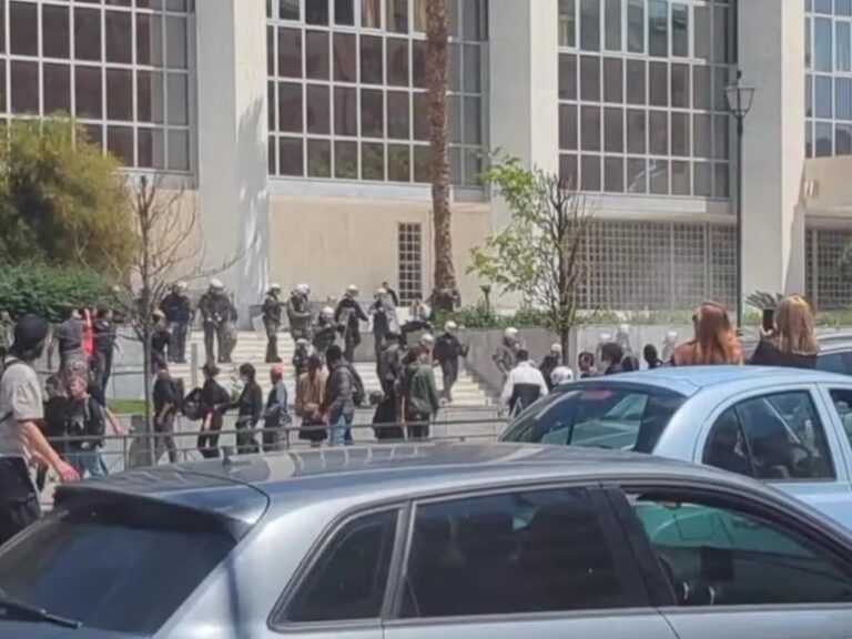 σοκαριστικό-βίντεο-άνδρας-των-ματ-σπρ-1576528