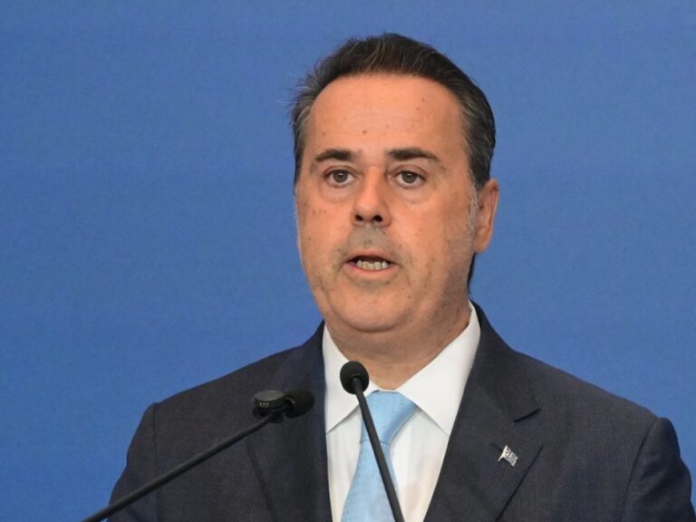 παπασταύρου-δεν-είναι-ρουσφέτια-θέμα-1569225