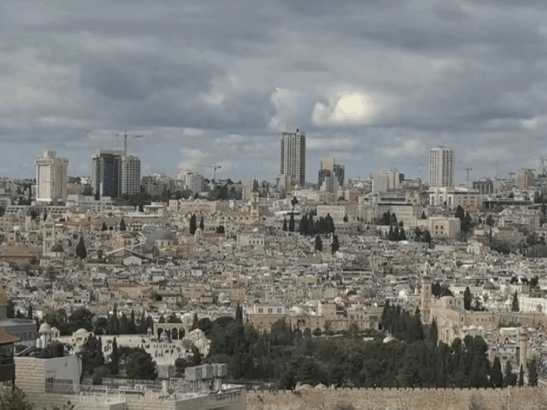 ισπανία-θα-ανοίξει-εκ-νέου-την-πρεσβεί-1569897