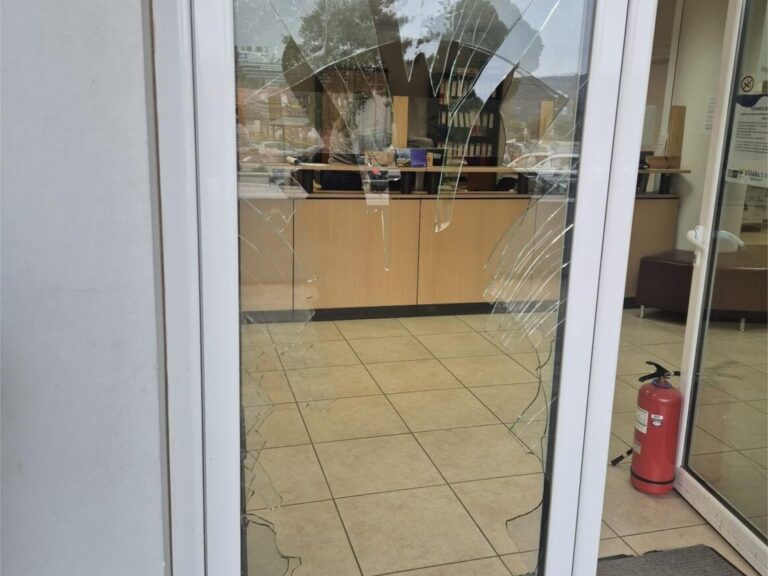 αγνωστοι-προκάλεσαν-ζημιές-σε-δημοτι-1571320