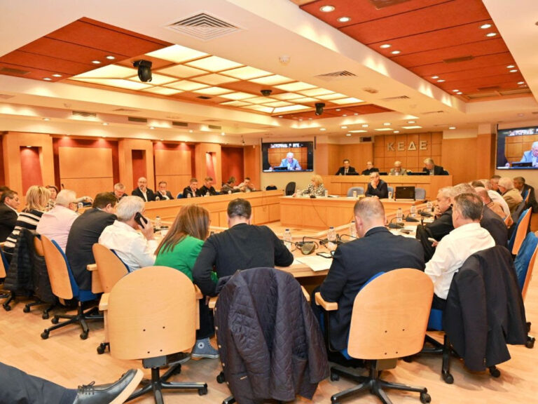 δ-σ-κεδε-καρφί-κατά-του-υπ-οικονομικ-1575234