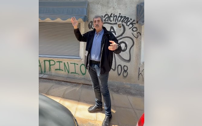 πολάκης-στο-γκύζη-για-να-επισκεφθεί-το-1569449