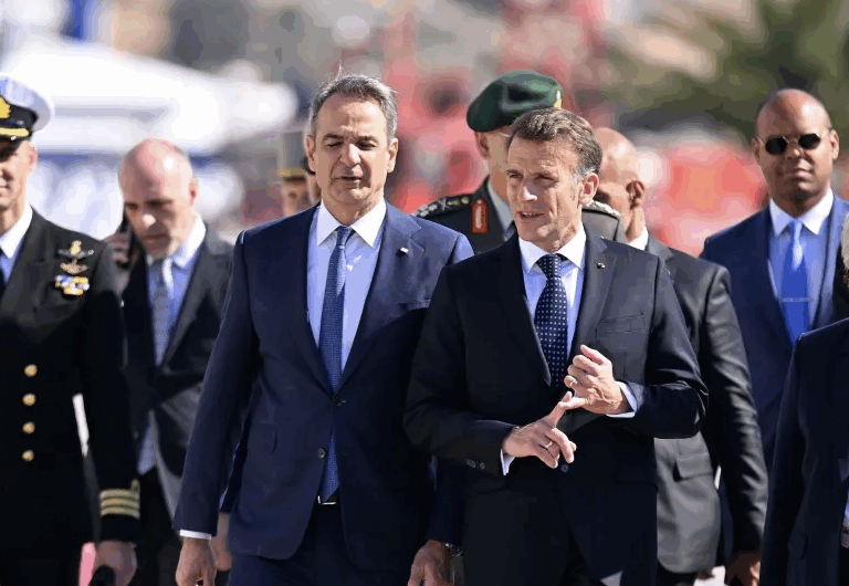 κοινή-επίσκεψη-μητσοτάκη-μακρόν-στη-φ-1576659