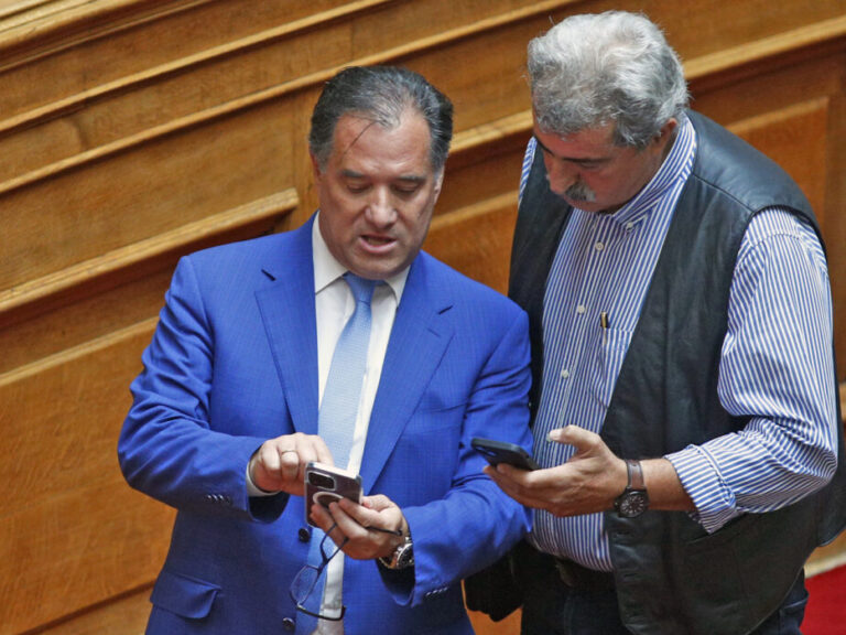 τα-ύστερα-του-κόσμου-άδωνις-στηρίζει-π-1586267