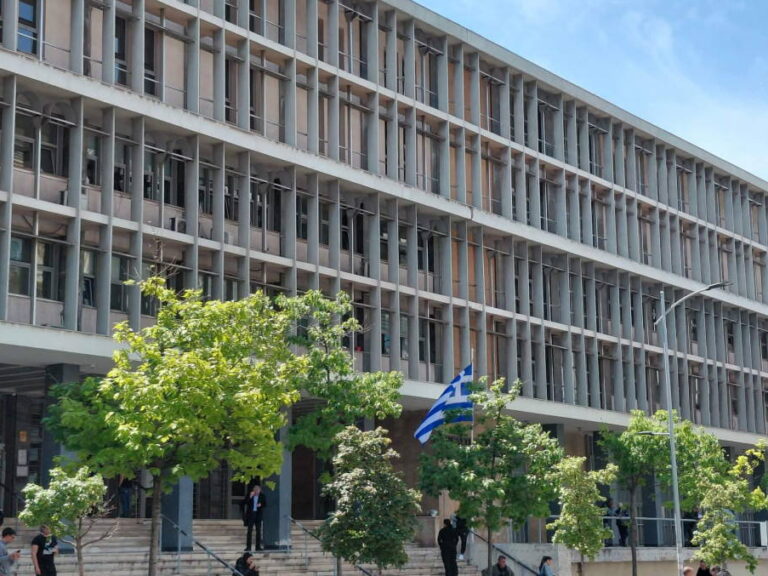 θεσσαλονίκη-στο-δικαστήριο-οι-εργαζό-1592371