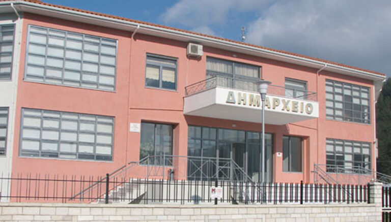 πόθεν-έσχες-κι-άλλος-δήμαρχος-με-μεγάλ-1586566
