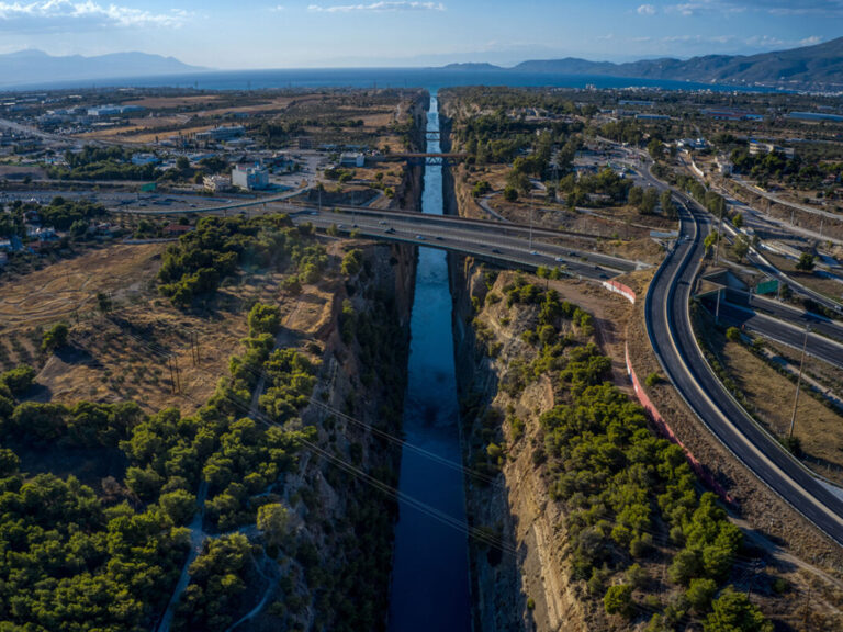 κόρινθος-κλειστή-η-διώρυγα-για-φορτηγ-1583782