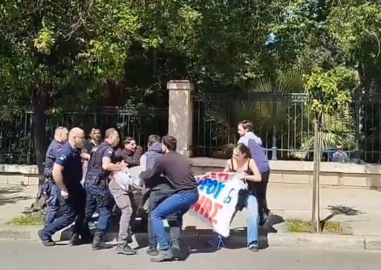 ένταση-έξω-από-το-μέγαρο-μαξίμου-μεταξ-1581460