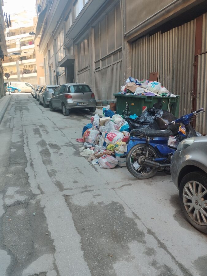 skoupidia-odos-dion-thessaloniki