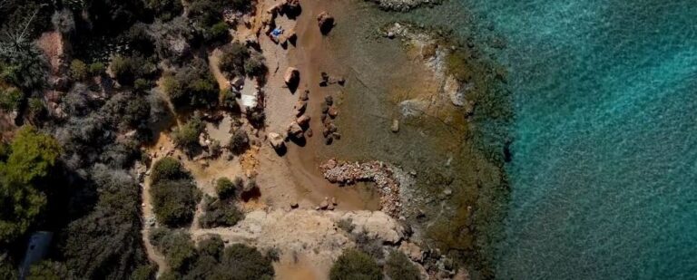 η-μυστική-παραλία-της-αττικής-είναι-19-χ-1593805
