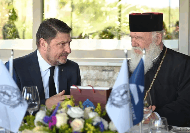 χαρδαλιάς-γεύμα-εργασίας-με-τον-αρχιε-1595053