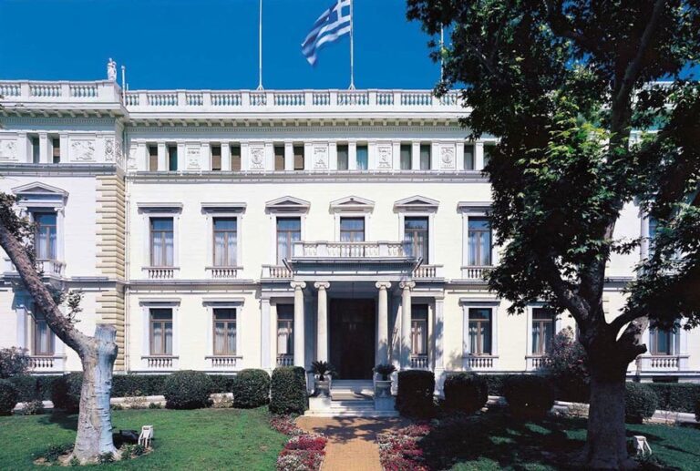 συνάντηση-μητσοτάκη-τασούλα-στο-προε-1603087