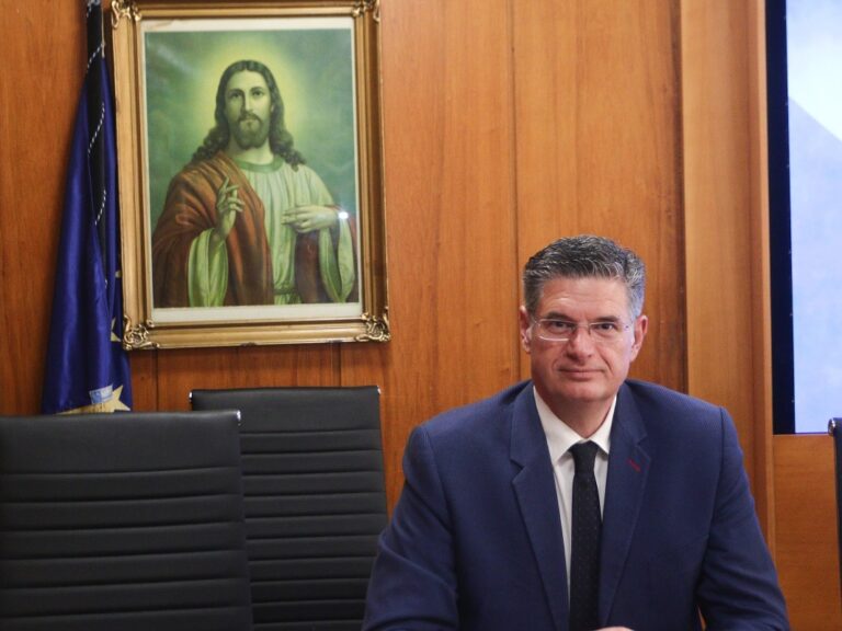 συριζα-ανεξαρτητοποιήθηκε-και-ο-διoνύ-1613236