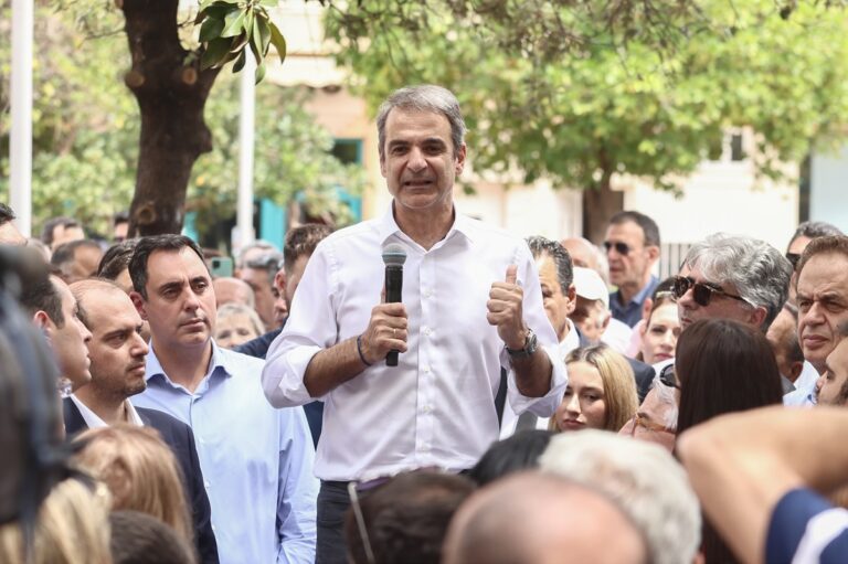 ο-πρωθυπουργός-επισκέπτεται-τη-βόρει-1611925