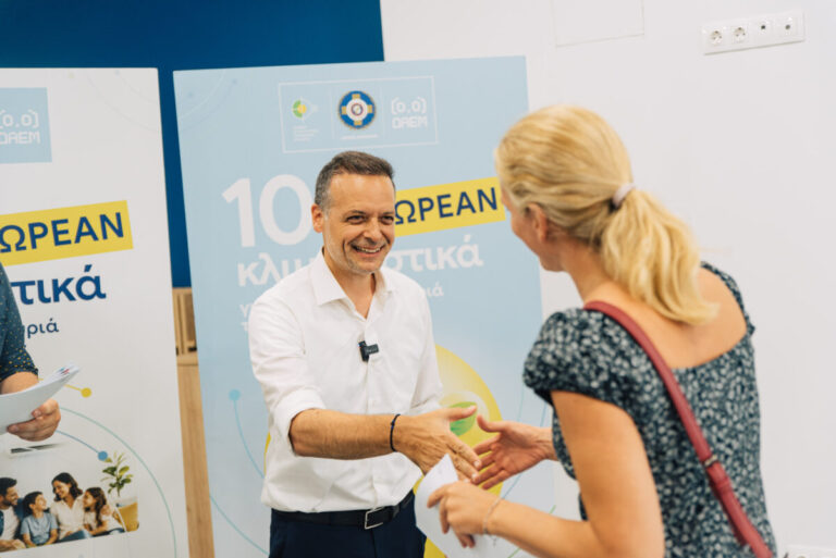 δούκας-έδωσε-voucher-για-100-κλιματιστικά-σε-ε-1619062