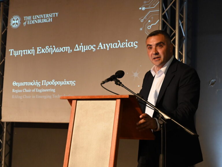 τιμήθηκε-από-τον-δήμο-αιγιαλείας-ο-δια-1620871