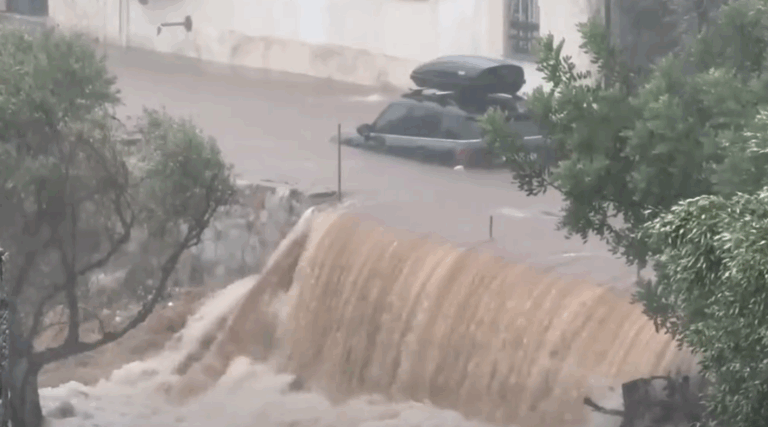 πλημμύρες-στη-μάνη-έπεσαν-140-τόνοι-νερο-1625606