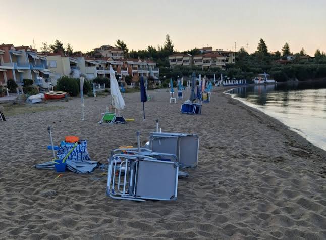 χαλκιδική-ελευθερώθηκε-παραλία-από-ξ-1626336